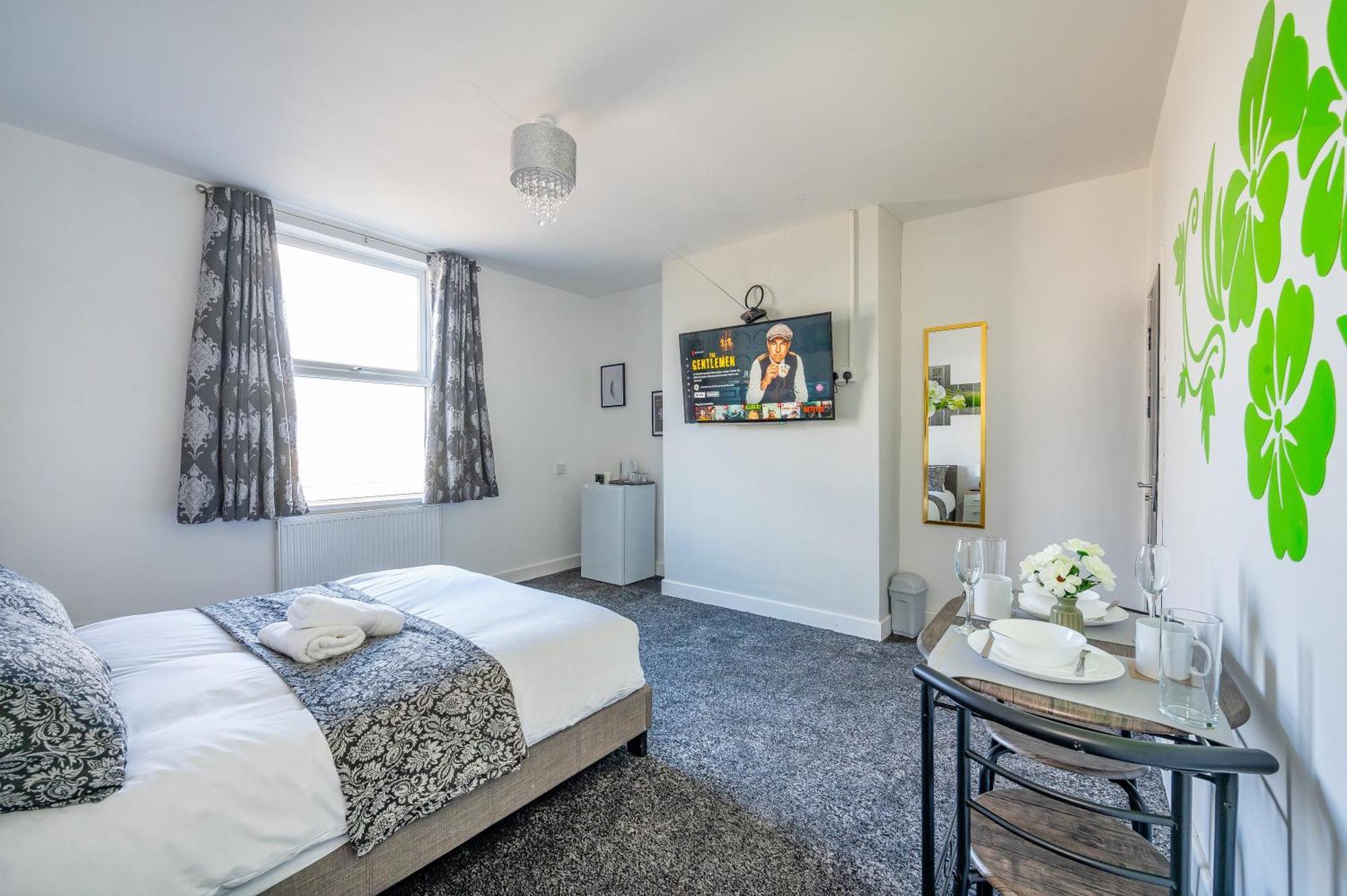 *Rc246*For Your Relaxed & Cosy Stay + Free Parking Leeds  Buitenkant foto